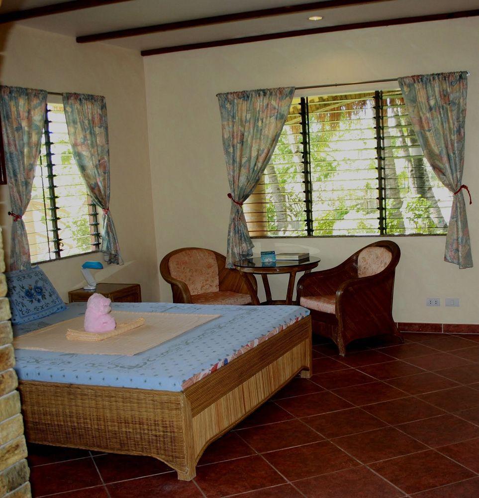 Aqua-Landia Resort Dauin Buitenkant foto